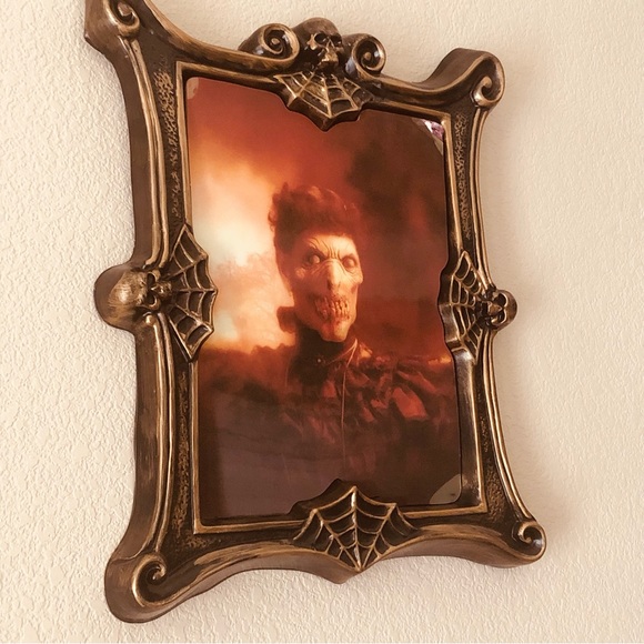 3D Changing Face Moving Portrait Picture frame Halloween Horror Decoration Party - Picture 4 of 17